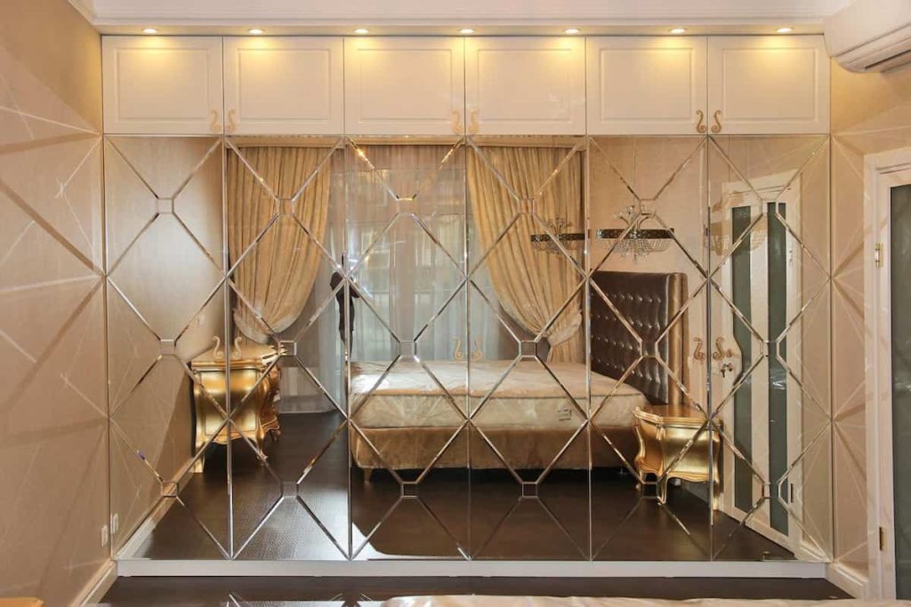 آینه‌های لوکس و فضاهای تجاری